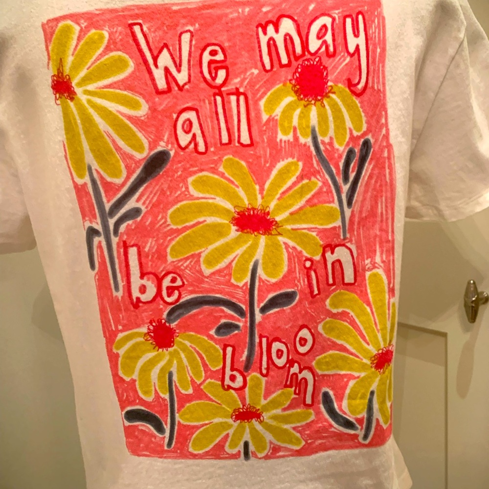 3/$15 🌷H&M 🩷NWT FLOWERS SHORT SLEEVE TEE! - Picture 2 of 7